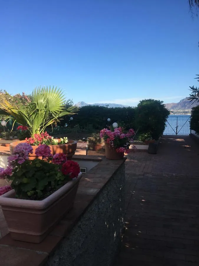 Villa Fergio' Santa Flavia 0*,