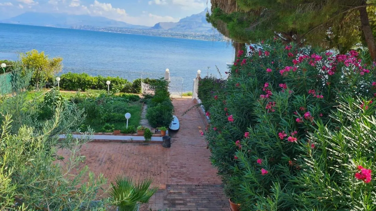 Villa Fergio' Santa Flavia 0*,  Italy